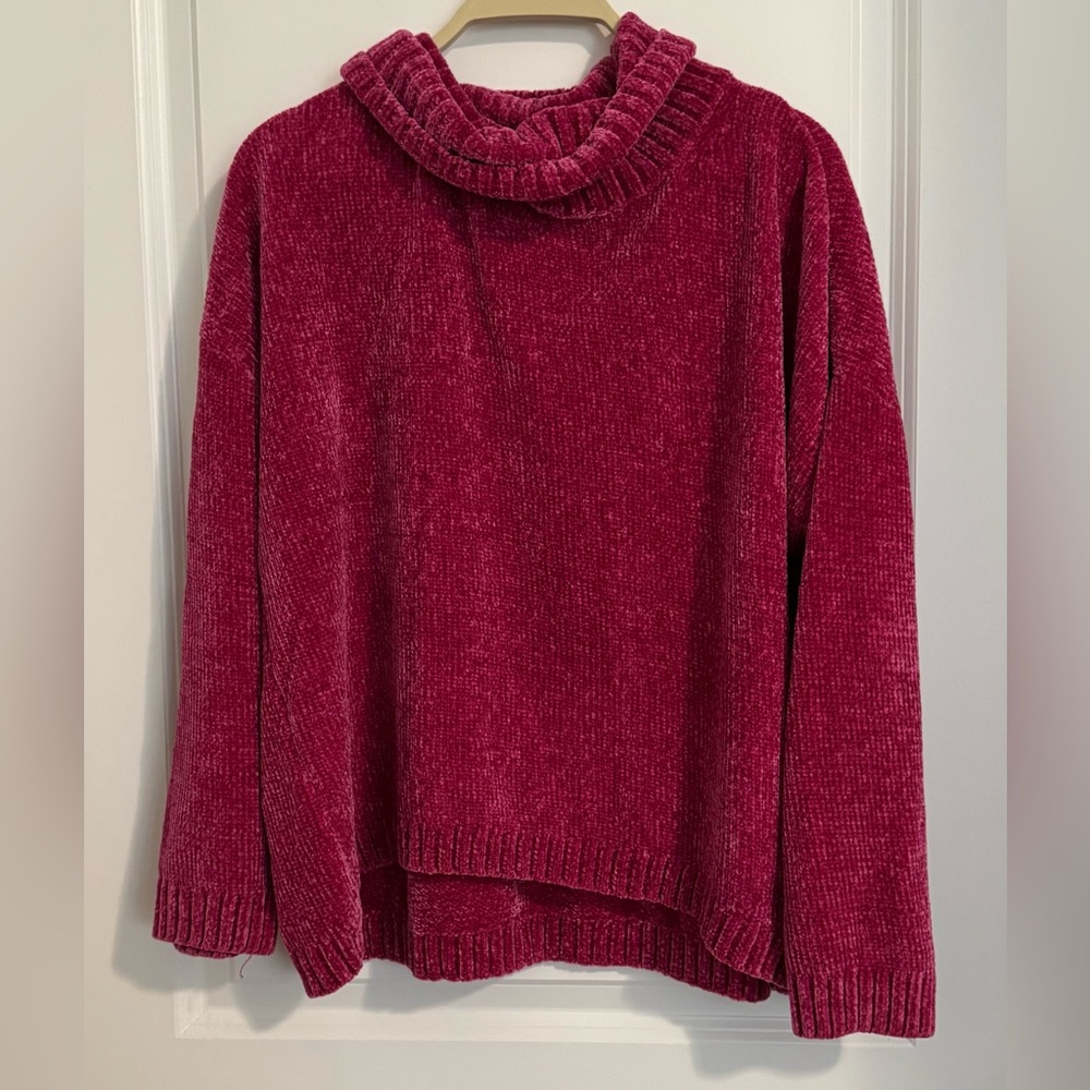 Women's Cozy Rose Wine Berry Pink Sweater - Picture 5 of 6